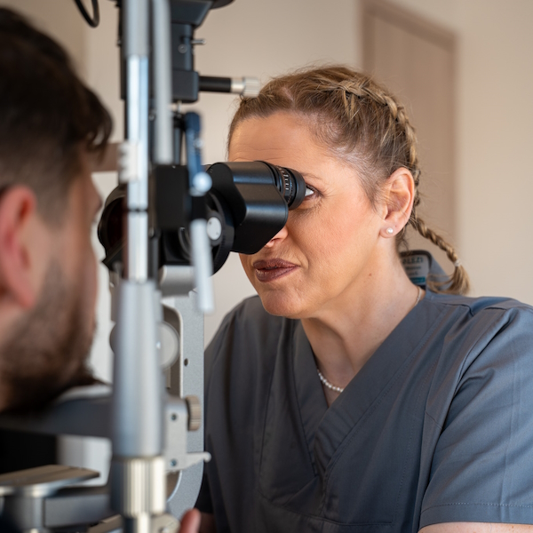 tsianta-examine-patient